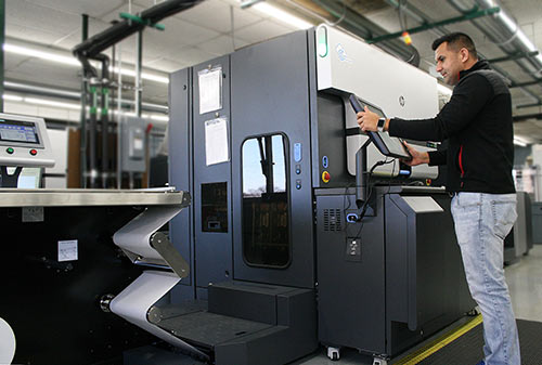 HP 6900 label presses at Weber